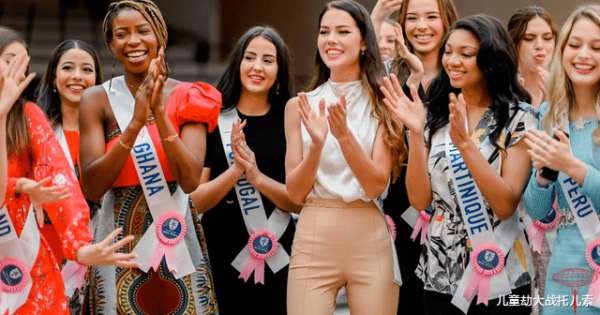 胜亿优配 美女海选现场, 神豪狂为“女装大佬”刷屏, 摄像头都看不下去了