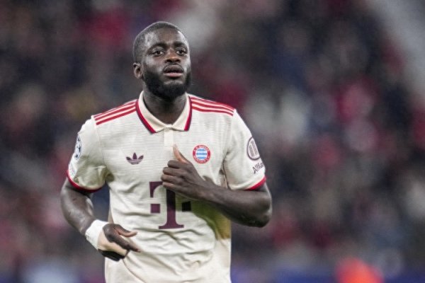 卢深策略 图片报: 于帕梅卡诺的合同2026年到期, 拜仁高层迫切希望续约