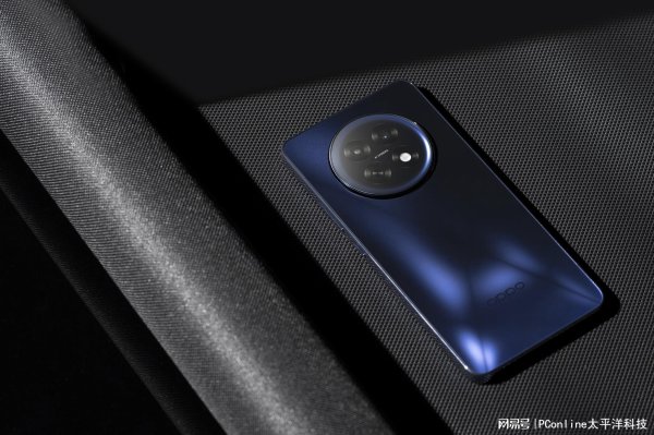 股速查 鲜Phone画报：OPPO K13s聚能蓝,六年久伴,耐用依旧 ( 共8P )